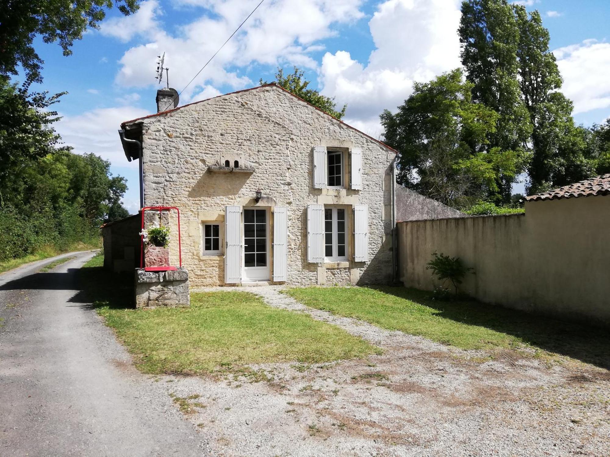 La Petite Maison Matha Kültér fotó